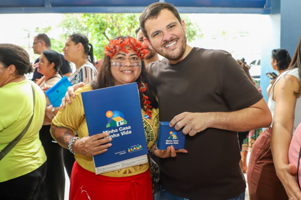 Prefeito-Renato-Junior-conclui-entrega-das-chaves-as-576-familias-contempladas-com-as-moradias-dos-residenciais-Morar-Melhor-e-resgata-a-cidadania-de-mais-de-2-mil-pessoas-3