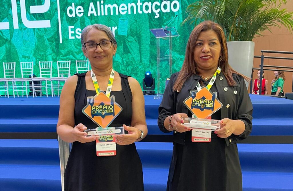 Manipuladoras-de-alimentos-da-rede-municipal-de-ensino-recebem-premio-nacional-da-Alimentacao-Escolar-do-FNDE-2