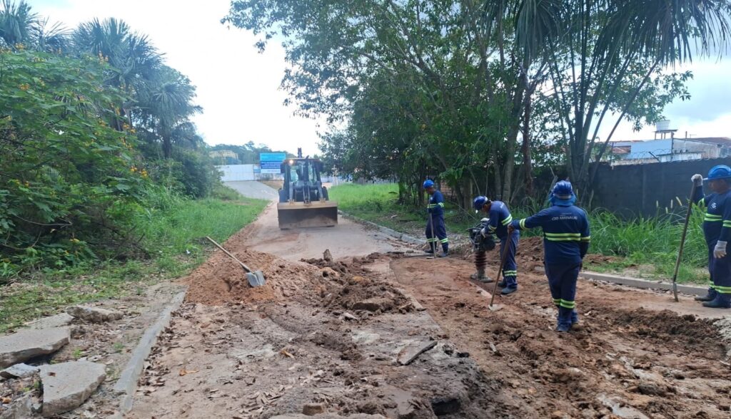 Prefeitura-de-Manaus-multa-Aguas-de-Manaus-por-obra-irregular-no-bairro-Lirio-do-Vale-2