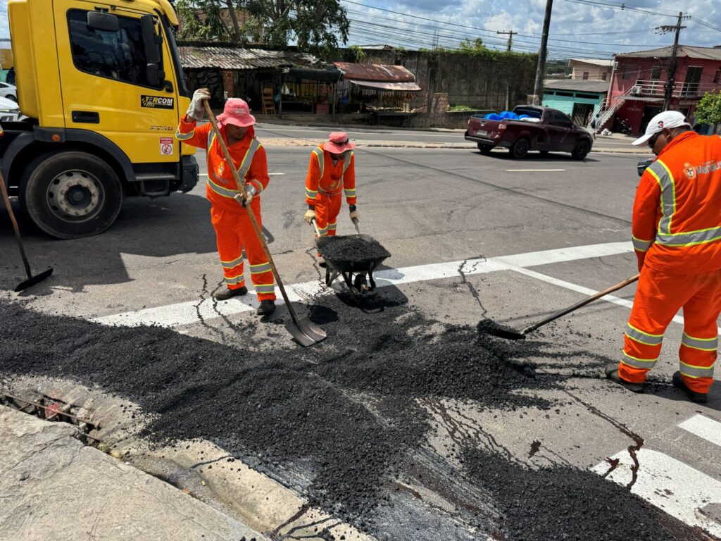 Programa-Manaus-que-a-Gente-Cuida-leva-recuperacao-asfaltica-ao-bairro-Santa-Etelvina-e-reforca-seguranca-em-area-escolar